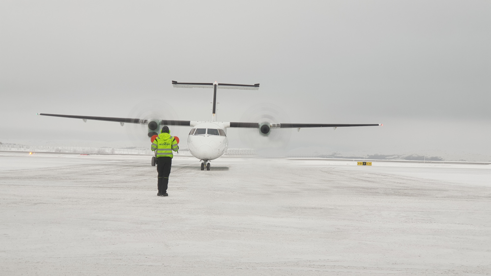 Avion à l'aéroport de Vadsø